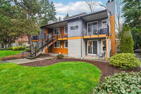 10822 NE 148th Ln #J102, Bothell, WA 98011
