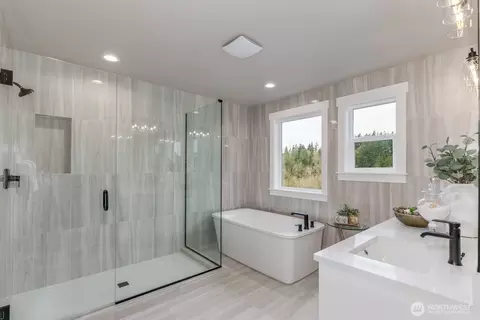 Bath - 20317 94th Dr NE, Bothell, WA 98011 photo 3 of 5