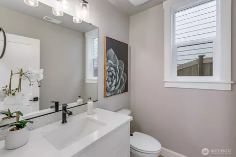 Bath - 20317 94th Dr NE, Bothell, WA 98011 photo 1 of 5