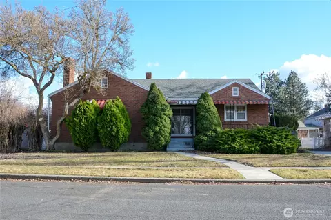 206 E 3rd Ave, Ritzville, WA 99169
