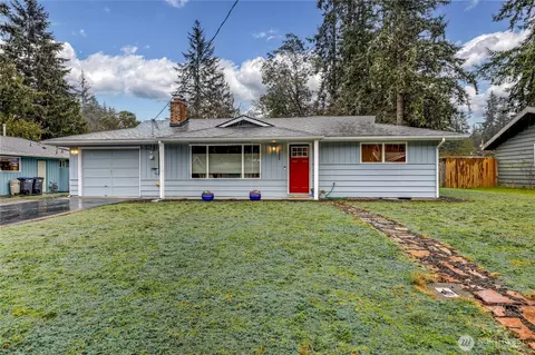 2401 Pine Tree Dr SE, Port Orchard, WA 98366