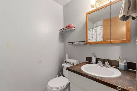 Bath - 3902 E Ct E 246th St, Spanaway, WA 98387 photo 2 of 4