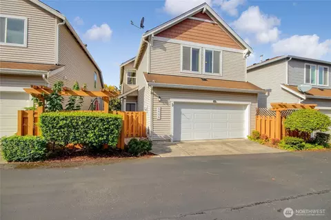 6626 Francis Ave SE, Auburn, WA 98092