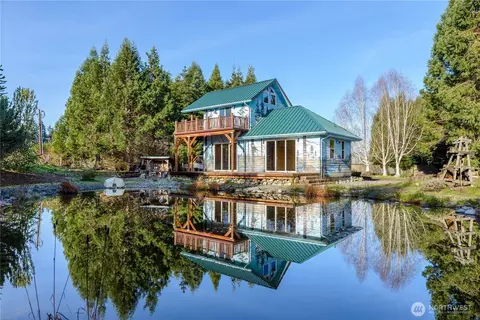 51 Gunn Rd, Port Angeles, WA 98362