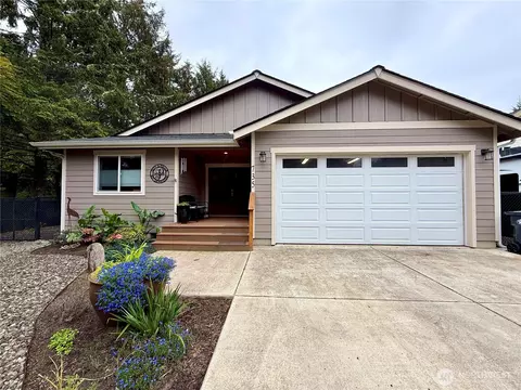 735 Dover Ct SE, Ocean Shores, WA 98569