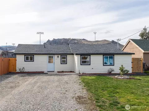 98 Fuller St, Wenatchee, WA 98801