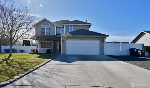 1359 Yost Cir NE, Moses Lake, WA 98837