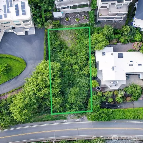 8512 NE Juanita Dr, Kirkland, WA 98034