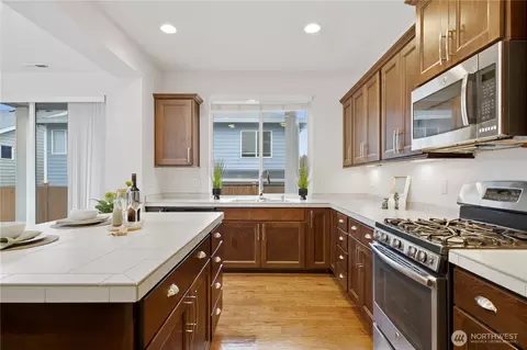 Kitchen - 3604 198th St SE, Bothell, WA 98012 photo 2 of 3