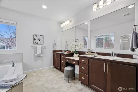 Bath - 3604 198th St SE, Bothell, WA 98012 photo 3 of 4