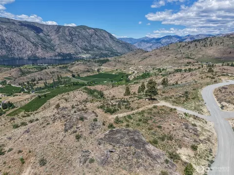 661 Glory View Ln #2, Manson, WA 98831