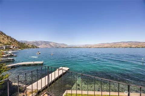 3132 S Lakeshore Rd, Chelan, WA 98816