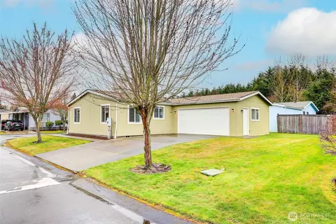 2004 95th St E, Tacoma, WA 98445
