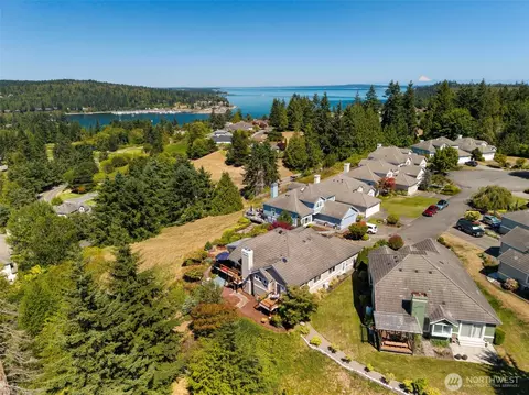 184 Dogleg Ln, Port Ludlow, WA 98365