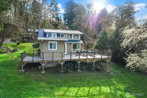 14274 Olympic Dr SW, Vashon, WA 98070