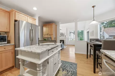 Kitchen - 2000 Village Green Dr #16, Mill Creek, WA 98012 photo 4 of 4