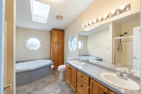 14002 70th Street Ct E, Sumner, WA 98390 photo 29