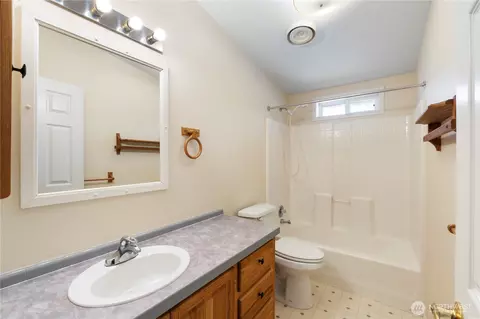 14002 70th Street Ct E, Sumner, WA 98390 photo 33