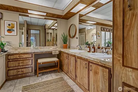 23812 Lake Dr E, Bothell, WA 98021 photo 24
