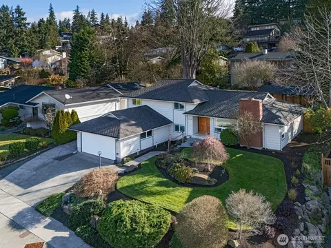 19718 12th Ave NW, Shoreline, WA 98177