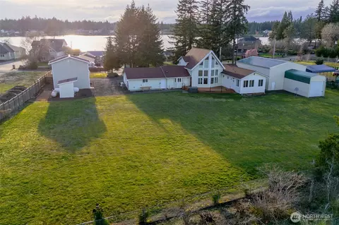 1911 E Island Lake Dr, Shelton, WA 98584