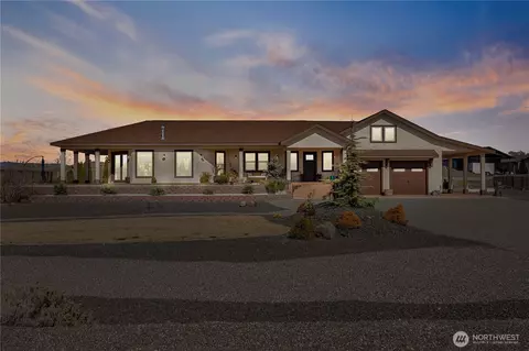 714 Sunset Blvd NW, Mattawa, WA 99349