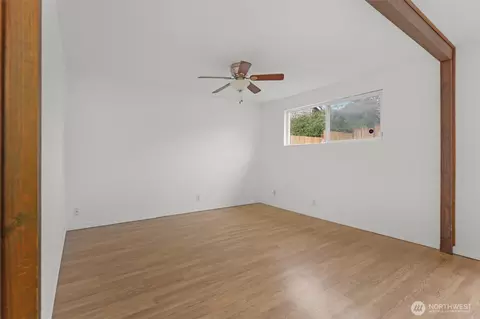 Bedroom - 833 E Marine View Dr, Everett, WA 98201 photo 1 of 5