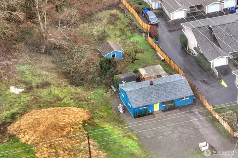 View/Area - 833 E Marine View Dr, Everett, WA 98201 photo 2 of 5