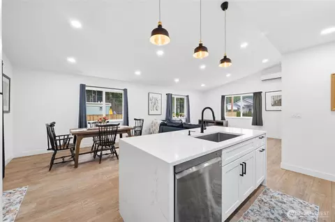 Kitchen - 6359 Dardu Rd, Maple Falls, WA 98266 photo 2 of 6