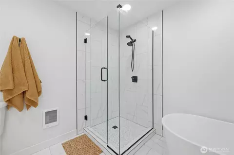 Bath - 6359 Dardu Rd, Maple Falls, WA 98266 photo 1 of 4