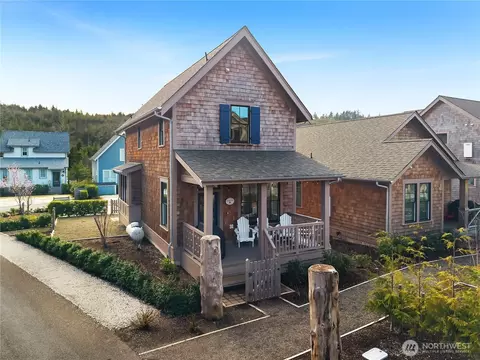 53 Cedar Run Loop, Pacific Beach, WA 98571