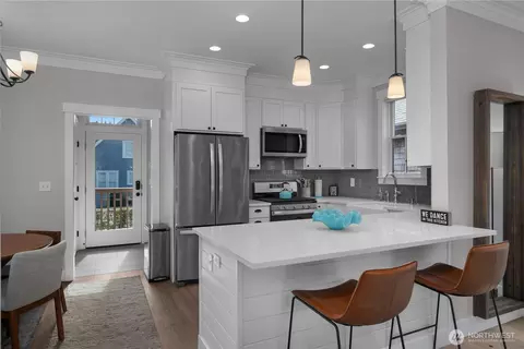 Kitchen - 53 Cedar Run Loop, Pacific Beach, WA 98571 photo 1 of 2