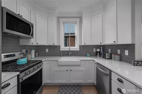Kitchen - 53 Cedar Run Loop, Pacific Beach, WA 98571 photo 2 of 2
