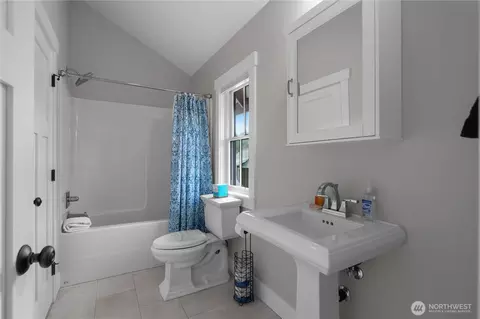 Bath - 53 Cedar Run Loop, Pacific Beach, WA 98571 photo 1 of 2