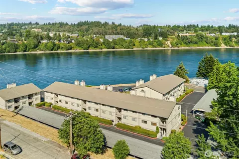 1735 Park Ave #B-205, Bremerton, WA 98337