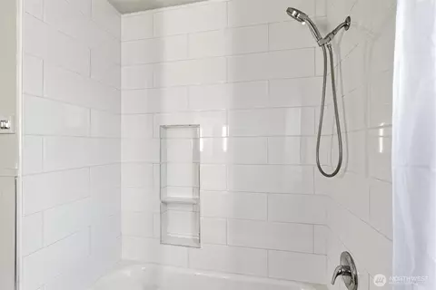 Bath - 1027 Wetmore, Everett, WA 98201 photo 2 of 3