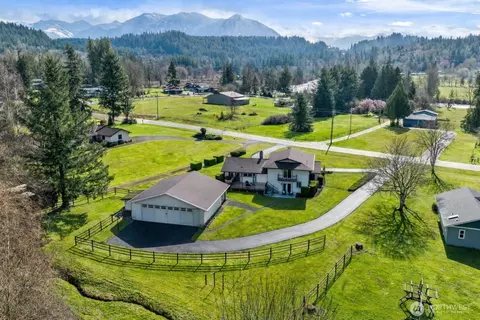 36016 SE 49th St, Fall City, WA 98024
