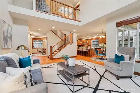 8827 NE 148th Pl, Kenmore, WA 98028