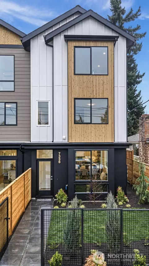 7336 27th Ave NW, Seattle, WA 98117