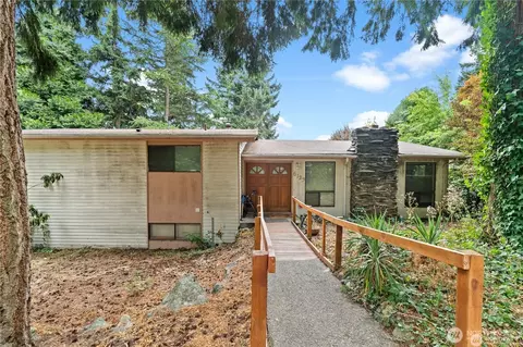 6123 110th Ave SE, Bellevue, WA 98006