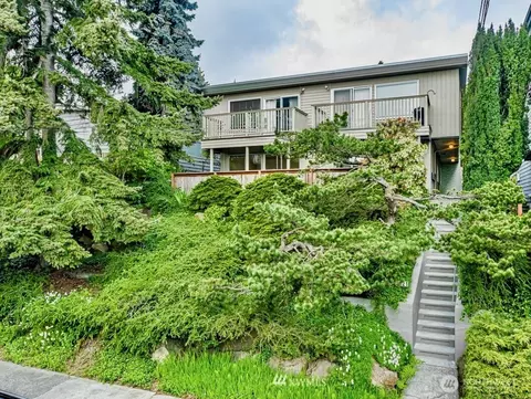 3021 21st Ave W, Seattle, WA 98199