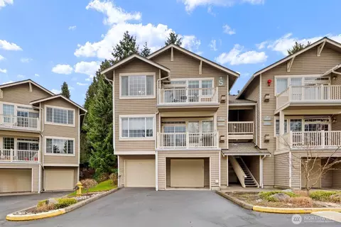 18560 NE 57th St, Redmond, WA 98052