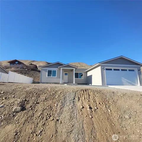 356 Ives, Pateros, WA 98846