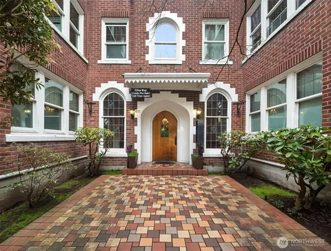 411 Boylston Ave E #202, Seattle, WA 98102