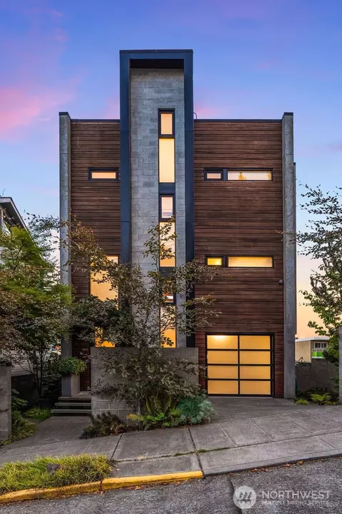 417 Ward St, Seattle, WA 98109