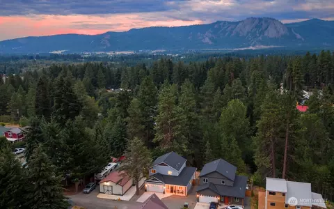 607 Park St, Cle Elum, WA 98922