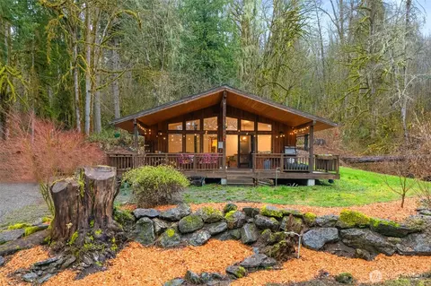 9355 Adams Dr, Concrete, WA 98237