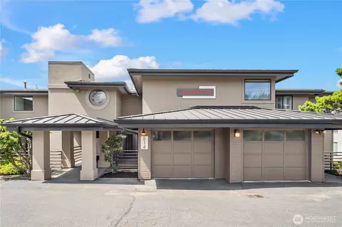 514 S State St #204, Bellingham, WA 98225