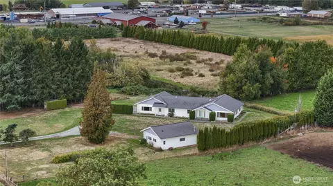 210 E Hemmi Rd, Lynden, WA 98264