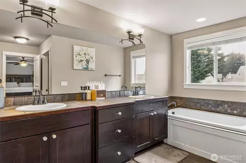 Bath - 20522 95th Avenue Ct E, Graham, WA 98338 photo 3 of 3